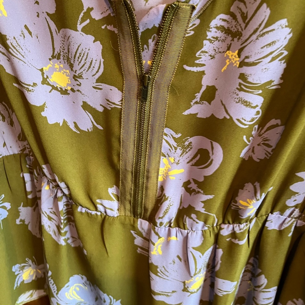Cabi blouse, NWOT, never worn - Picture 7 of 7